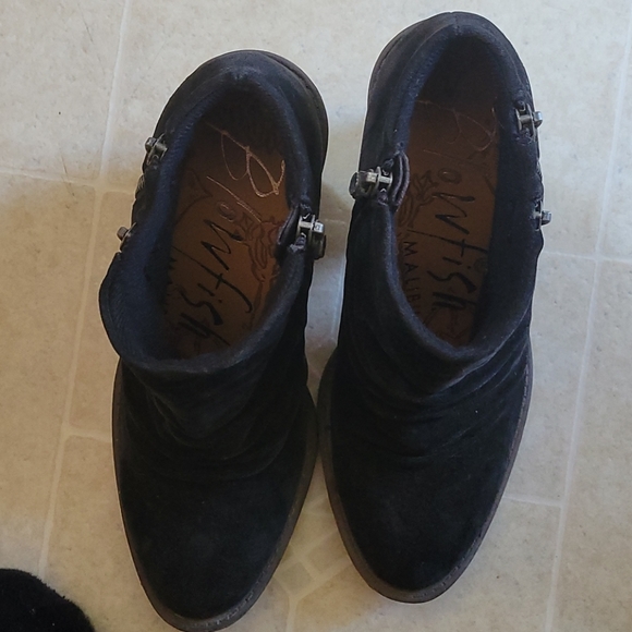 Cute ankle booties - Picture 4 of 5